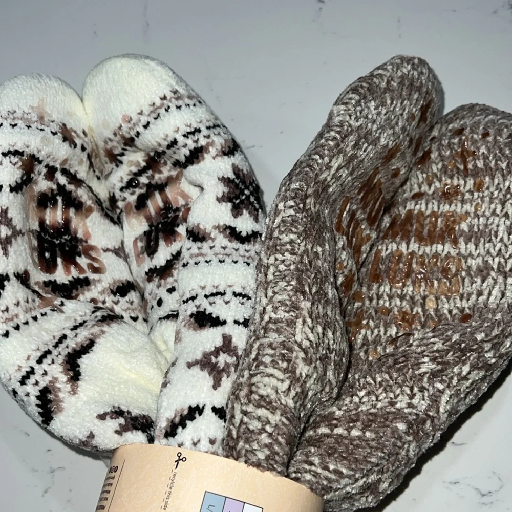 Muk Luks Cabin Socks Snow Ivory and Taupe 2 Pack